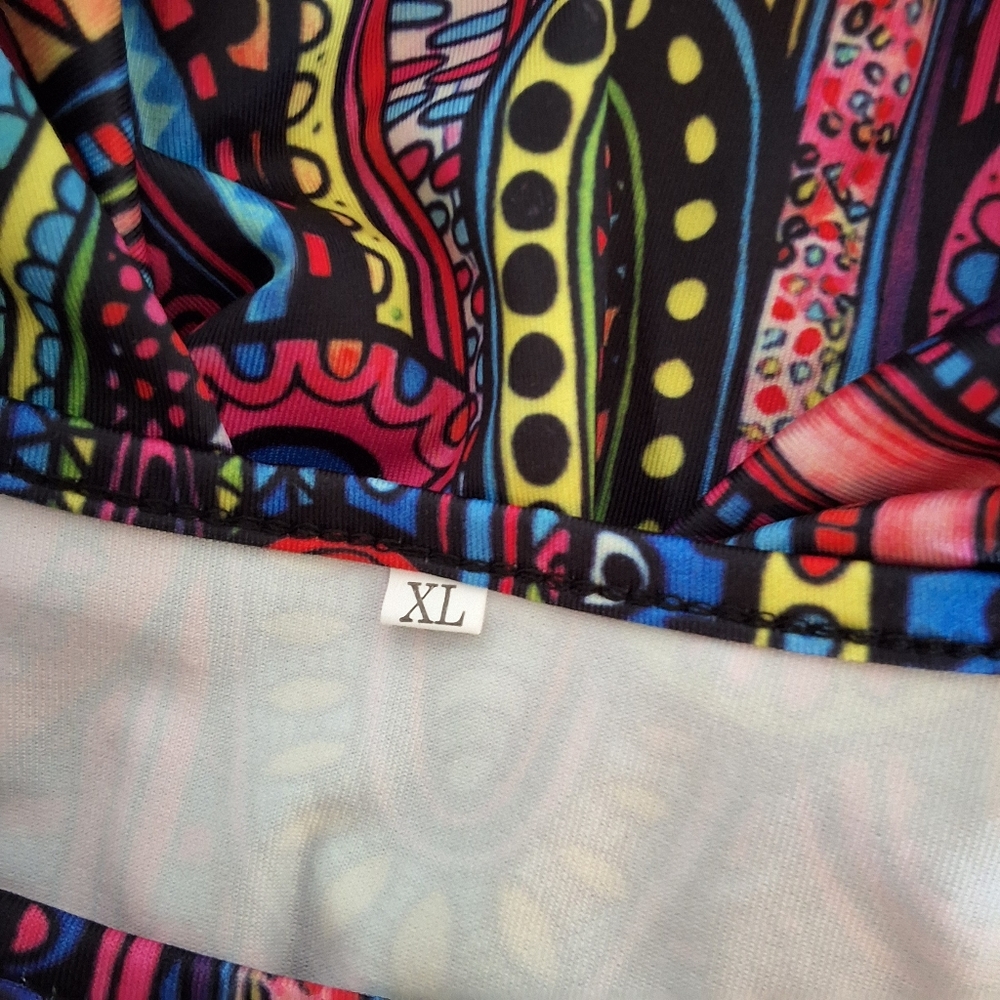 Colorful Patterned Women's Top - Picture 5 of 7